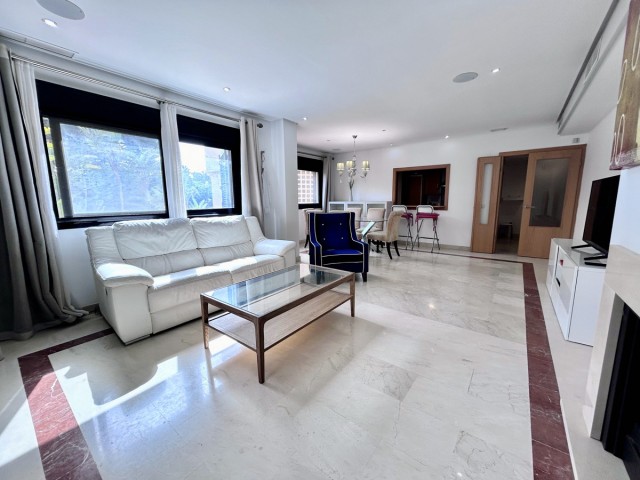 2 Schlafzimmer Apartment in Puerto Banús