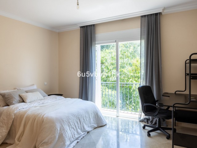 5 Bedrooms Townhouse in San Pedro de Alcántara