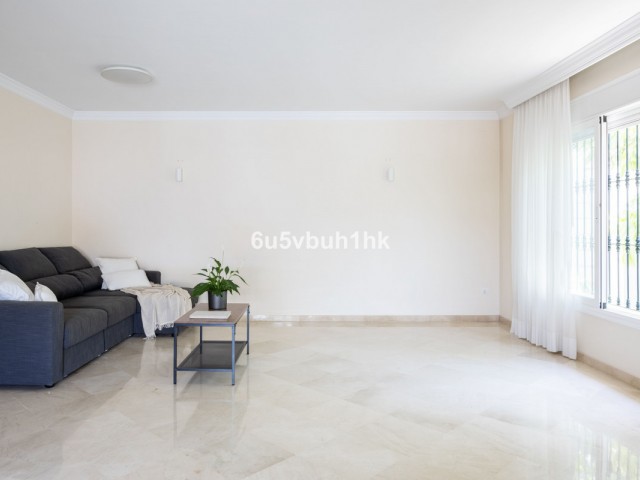 5 Makuuhuoneen Rivitalo San Pedro de Alcántara