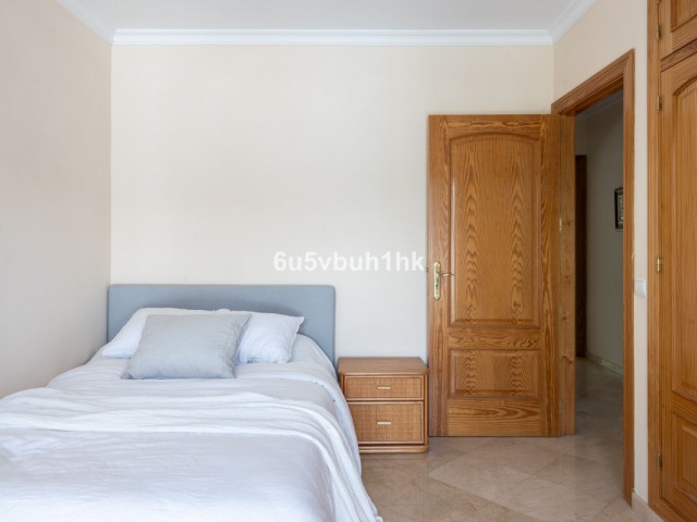 5 Makuuhuoneen Rivitalo San Pedro de Alcántara