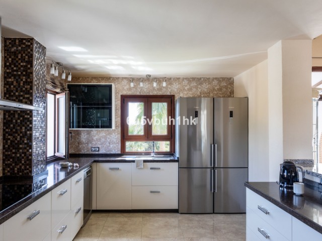 6 Bedrooms Villa in Arroyo de la Miel