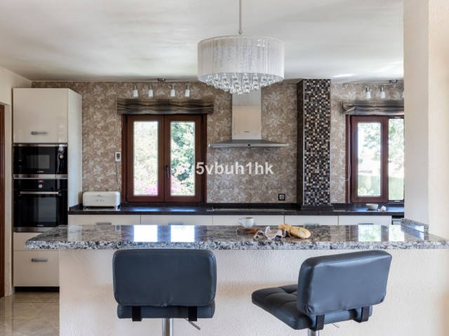 6 Bedrooms Villa in Arroyo de la Miel