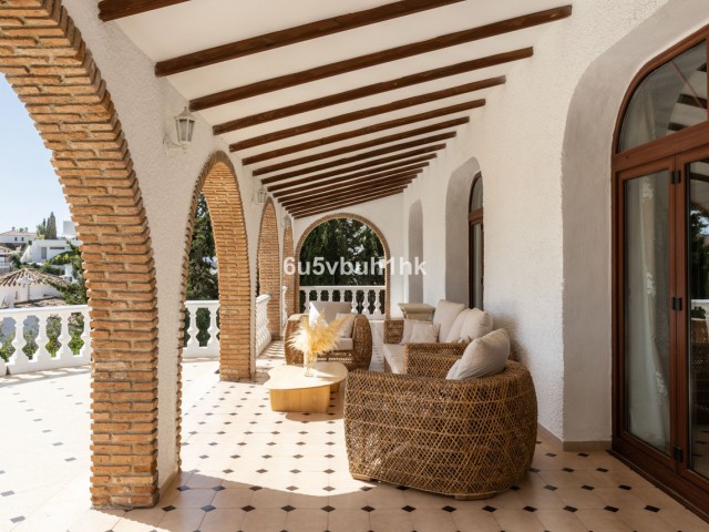 6 Bedrooms Villa in Arroyo de la Miel