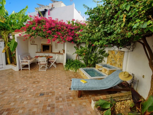 4 Bedrooms Townhouse in Estepona