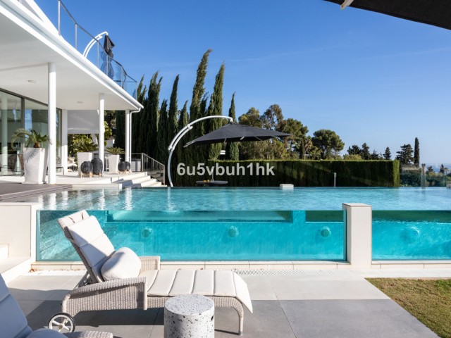 4 Bedrooms Villa in Benalmadena