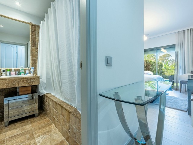 2 Soveroms Leilighet i Estepona