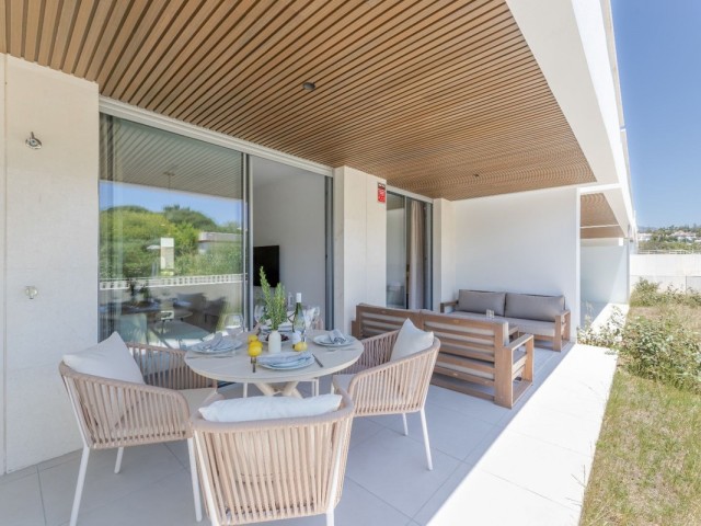 2 Bedrooms Apartment in Elviria