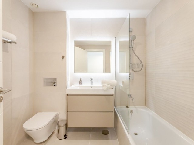 2 Bedrooms Apartment in Elviria