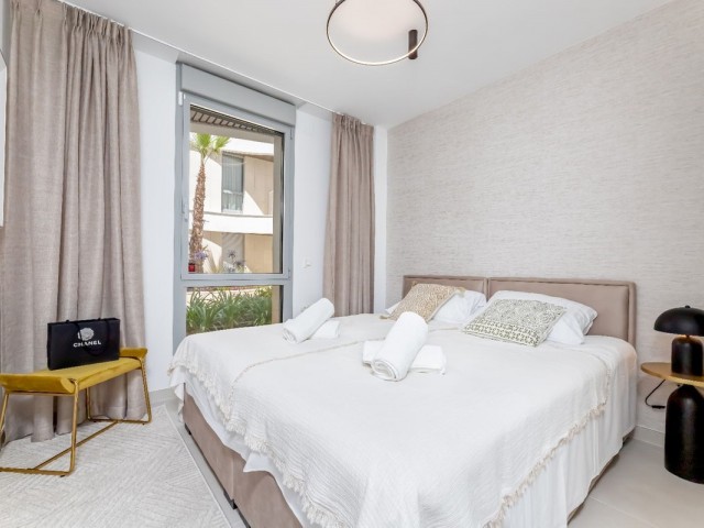2 Bedrooms Apartment in Elviria