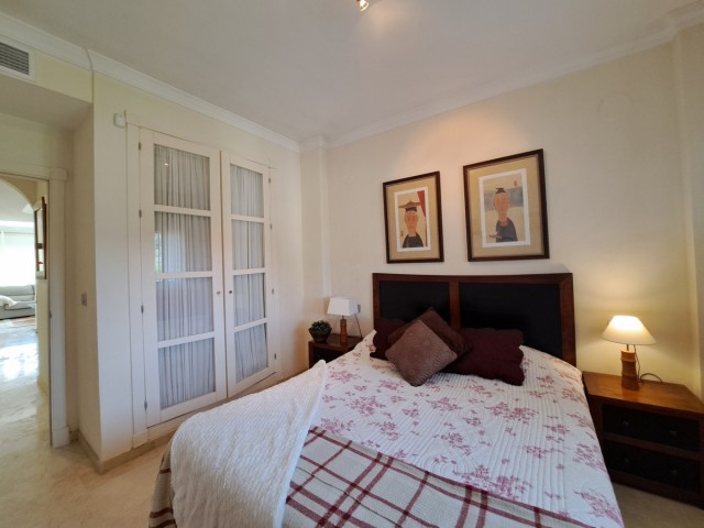 Maison mitoyenne avec 3 Chambres  à San Roque Club