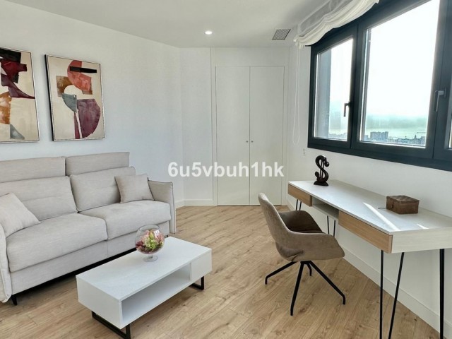 4 Bedrooms Apartment in Málaga
