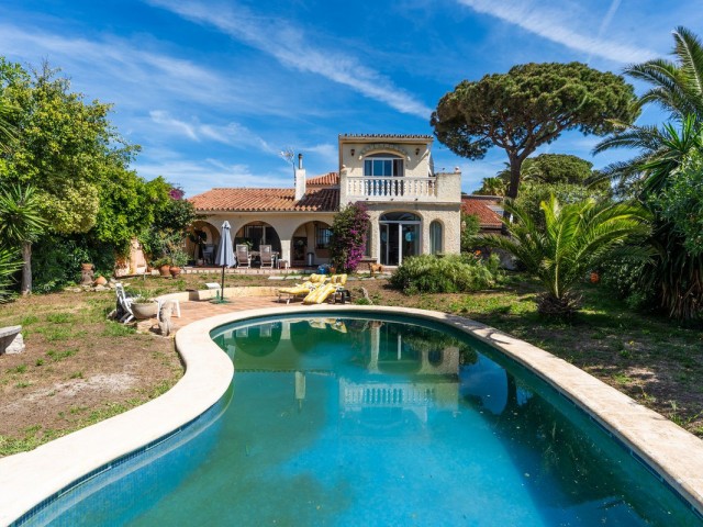 Villa, Marbesa, R5351044