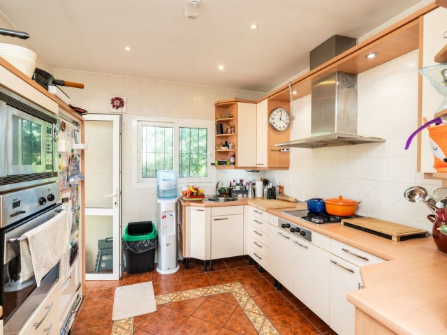 Villa, Marbesa, R5351044