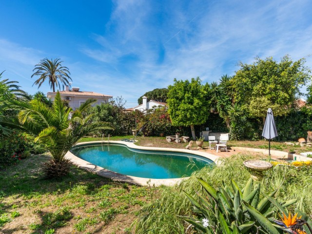 Villa, Marbesa, R5351044