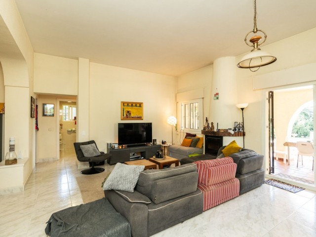 Villa, Marbesa, R5351044