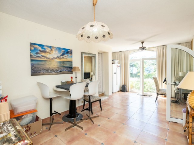 Villa avec 4 Chambres  à Marbesa
