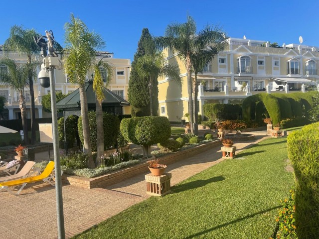 3 Bedrooms Apartment in Nueva Andalucía