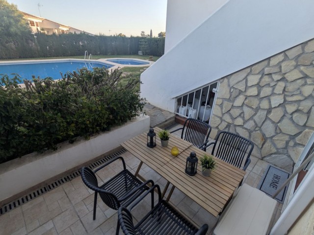 2 Bedrooms Townhouse in Calahonda