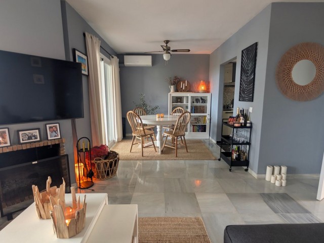 2 Bedrooms Townhouse in Calahonda