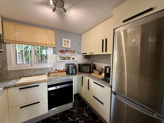 2 Bedrooms Townhouse in Calahonda