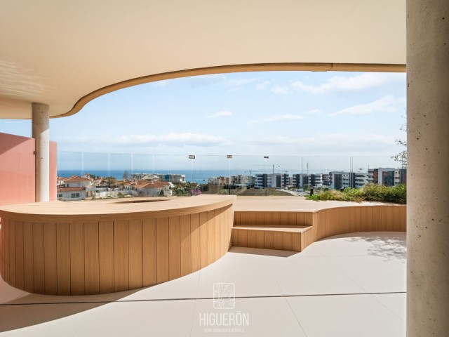 2 Bedrooms Apartment in Fuengirola