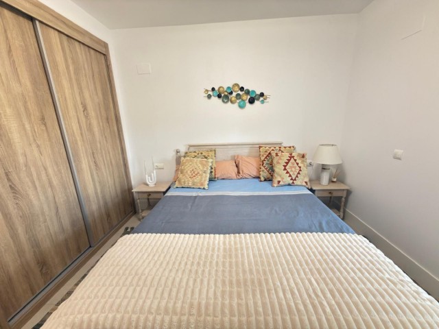 Apartment, San Roque, R5343022