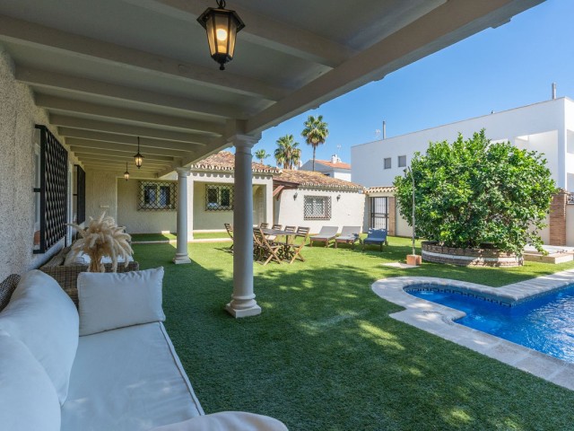 5 Bedrooms Villa in San Pedro de Alcántara