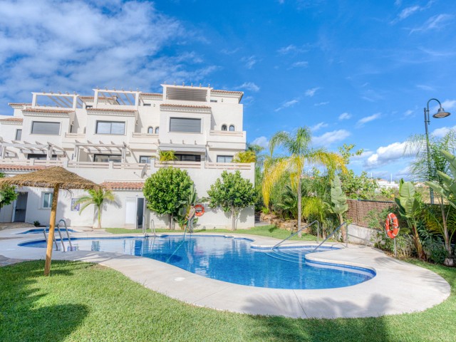3 Bedrooms Townhouse in Estepona