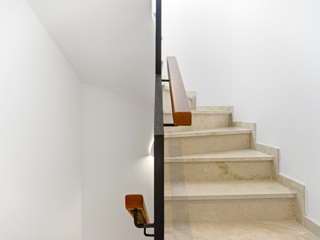 3 Bedrooms Townhouse in Estepona