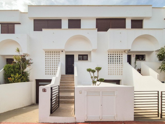 Maison mitoyenne avec 5 Chambres  à La Cala de Mijas