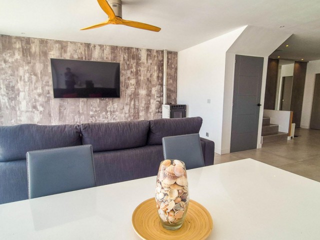 Maison mitoyenne avec 5 Chambres  à La Cala de Mijas