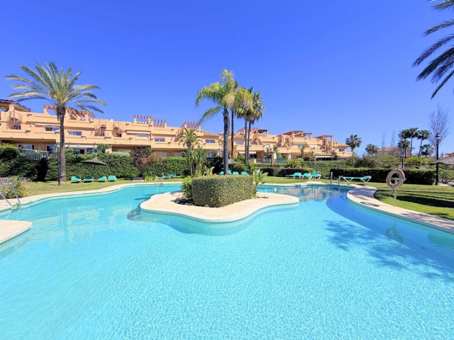 3 Bedrooms Townhouse in Estepona