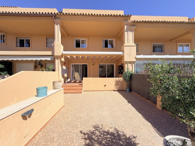 3 Bedrooms Townhouse in Estepona