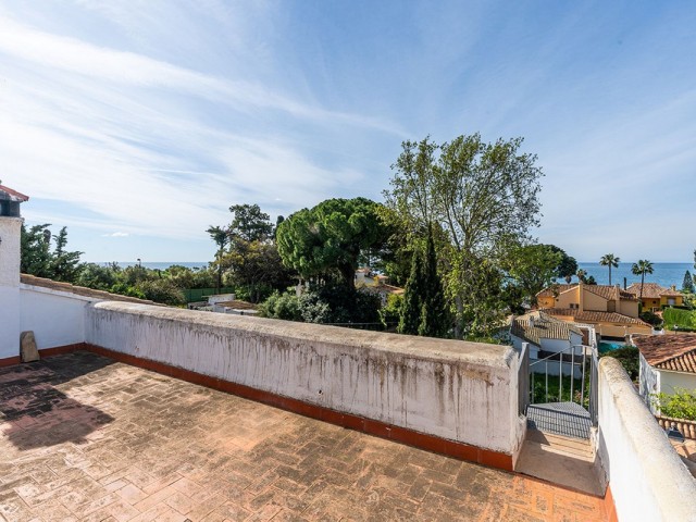 Villa avec 6 Chambres  à Río Real