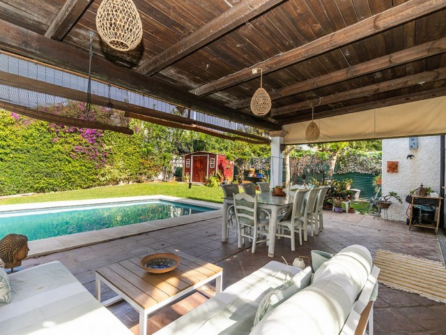 Villa avec 6 Chambres  à Río Real