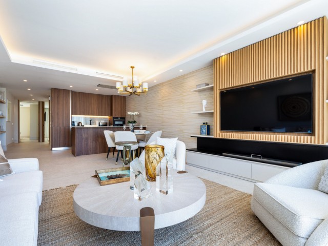 2 Bedrooms Apartment in Puerto Banús