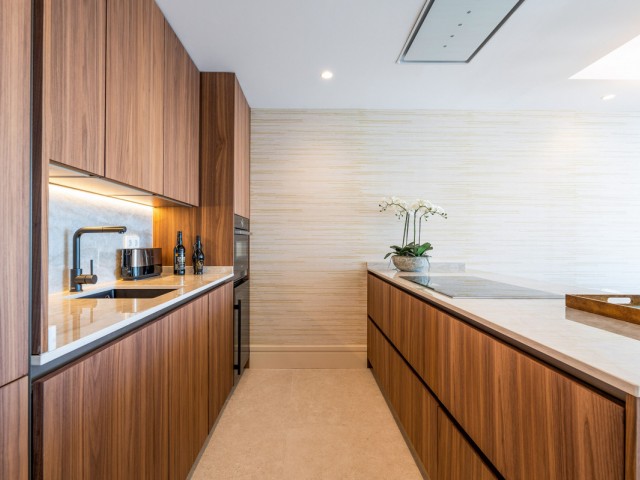 2 Bedrooms Apartment in Puerto Banús