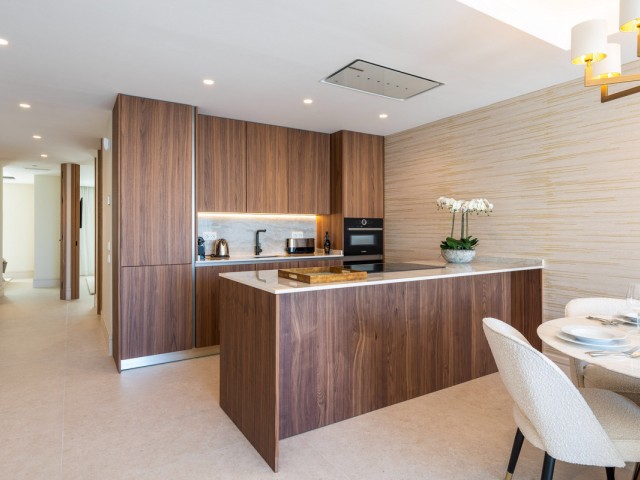 2 Bedrooms Apartment in Puerto Banús
