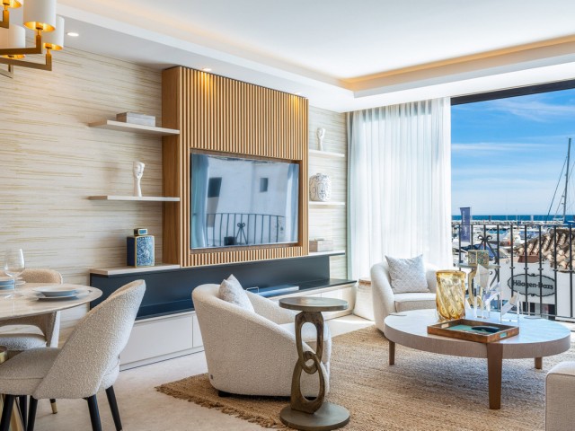 2 Bedrooms Apartment in Puerto Banús