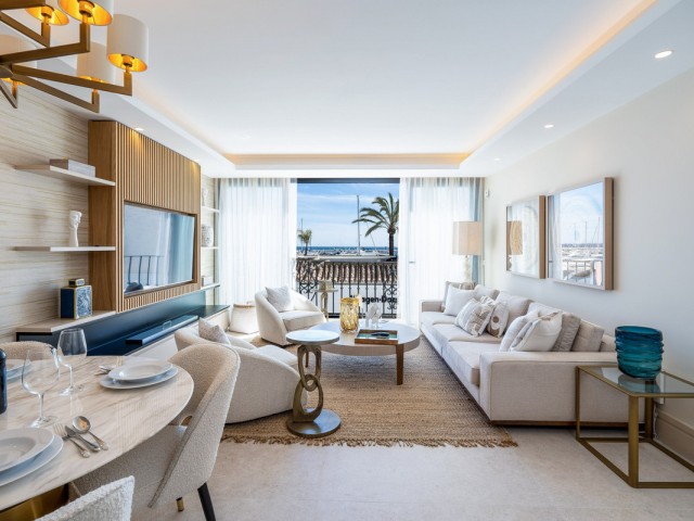 2 Bedrooms Apartment in Puerto Banús