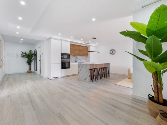 3 Bedrooms Apartment in Nueva Andalucía