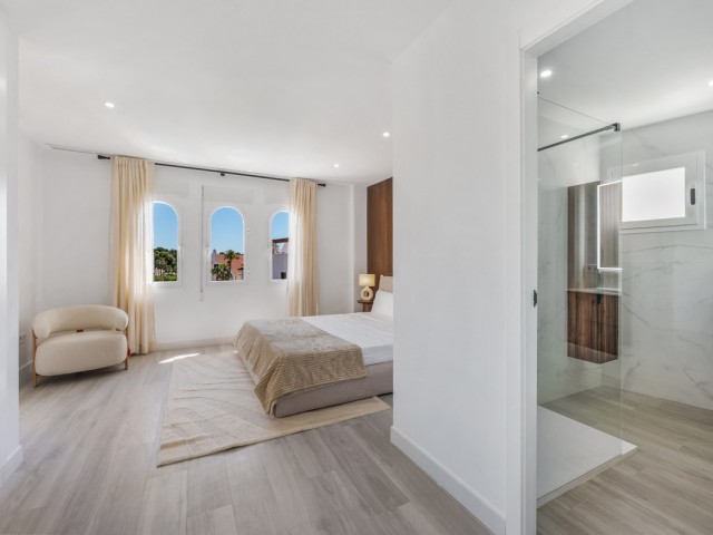 3 Bedrooms Apartment in Nueva Andalucía