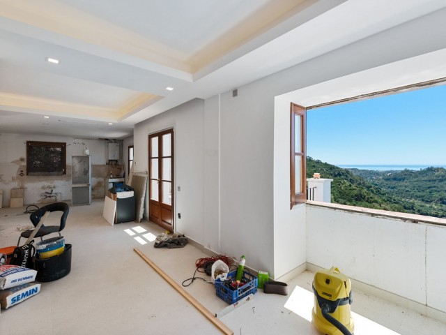 4 Bedrooms Townhouse in Benahavís