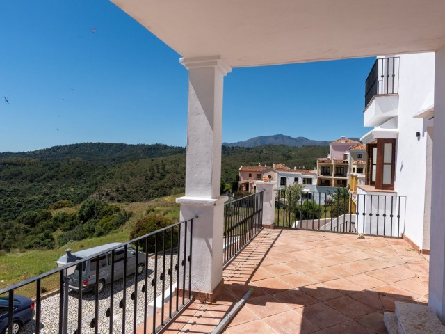 4 Bedrooms Townhouse in Benahavís