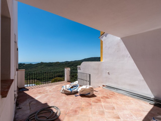 4 Bedrooms Townhouse in Benahavís