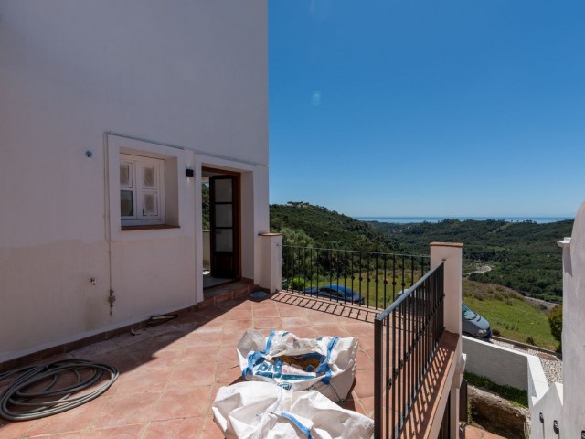 4 Bedrooms Townhouse in Benahavís