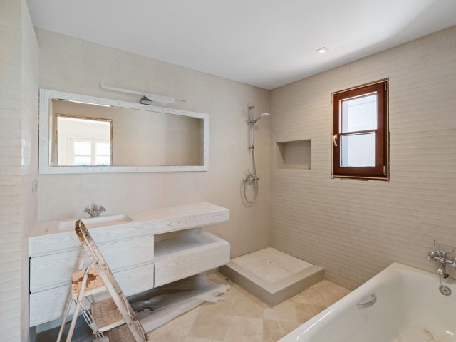 4 Bedrooms Townhouse in Benahavís