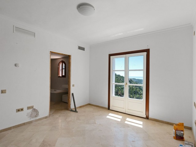 4 Bedrooms Townhouse in Benahavís
