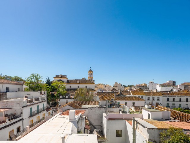 Apartamento con 2 Dormitorios  en Marbella