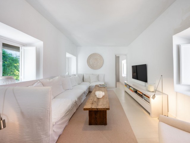 Apartamento con 2 Dormitorios  en Marbella